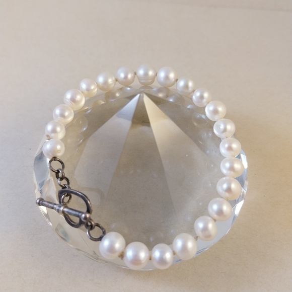 Freshwater Pearl Bracelet with Sterling Silver Clasp - Picture 11 of 12